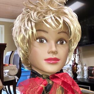 Blond foiled shag wig.